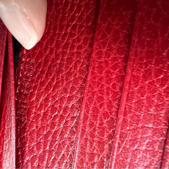 💯 Authentic Gucci Red Wallet - Picture 8 of 10